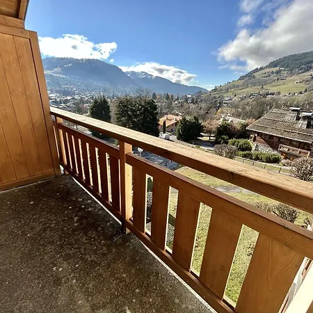 Apartament Calme Avec Parking, Vue Montagnes, - Fr-1-597-196
